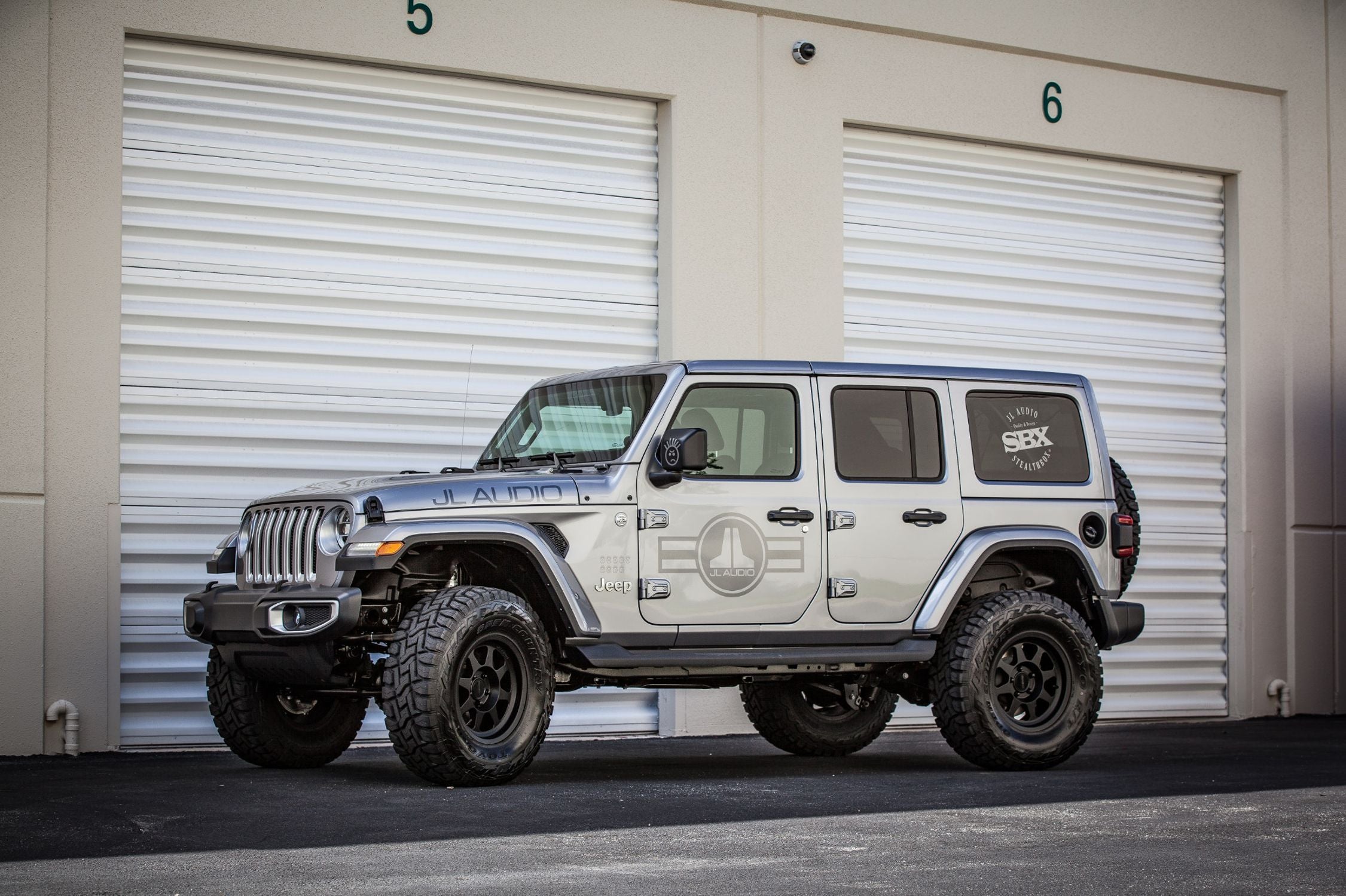 Car Stereo Equipment, Electronics and Installation Accessories for Select Jeep Vehicles